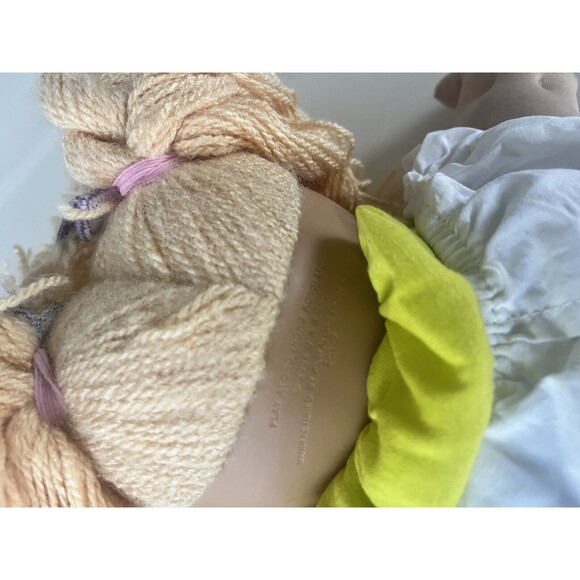 2004 CABBAGE PATCH KID Doll Blonde Yellow Yarn Hair Blue Eyes Play Along PA-2 - Picture 6 of 7